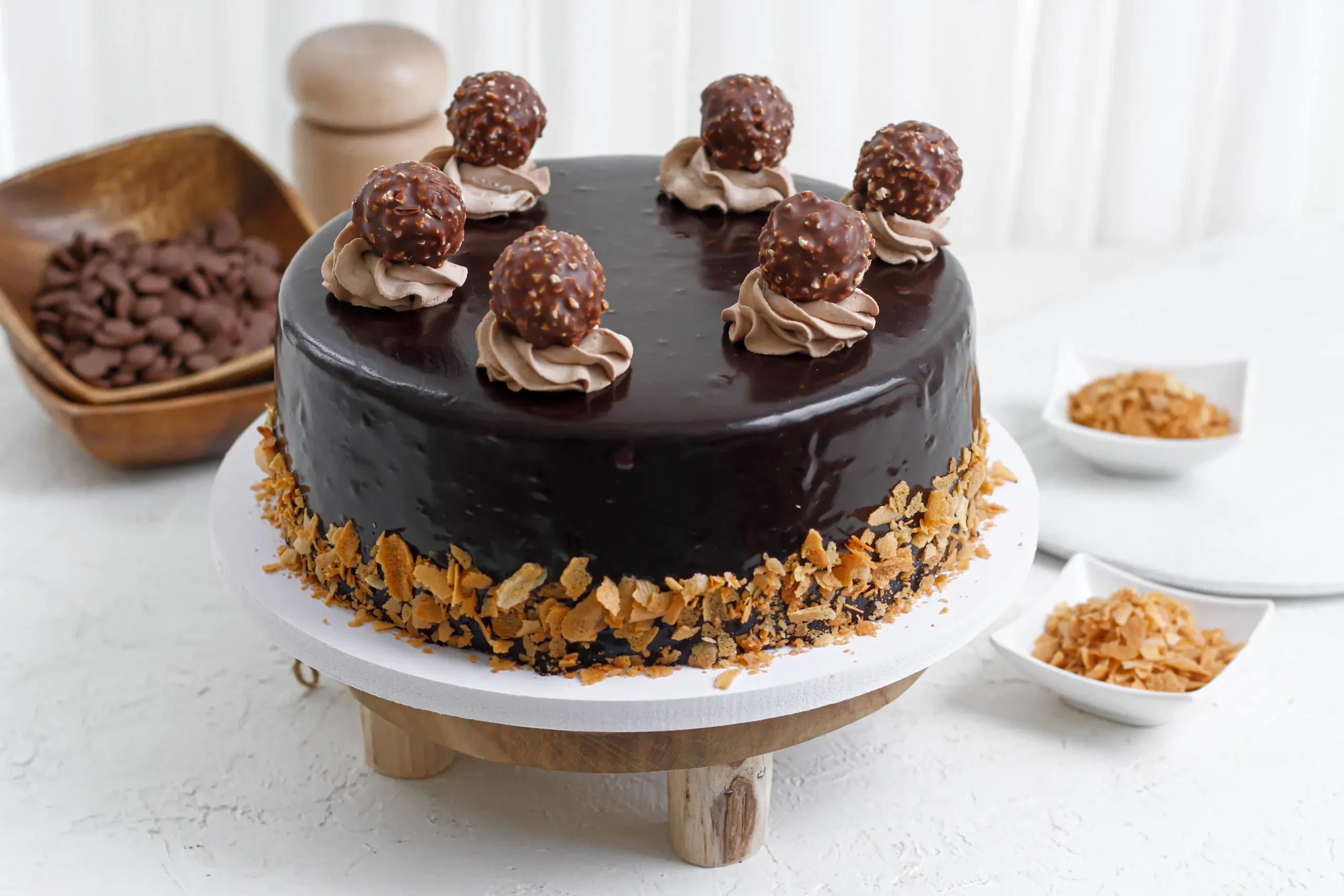 1 -Ferrero chocolate cake - 160 - 8 portions